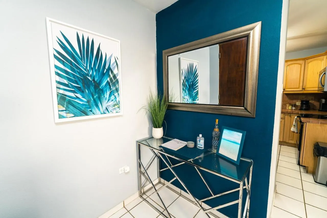 Costa Corcega 1F- Puerta Del Sol Beachfront Escape 린콘 아파트