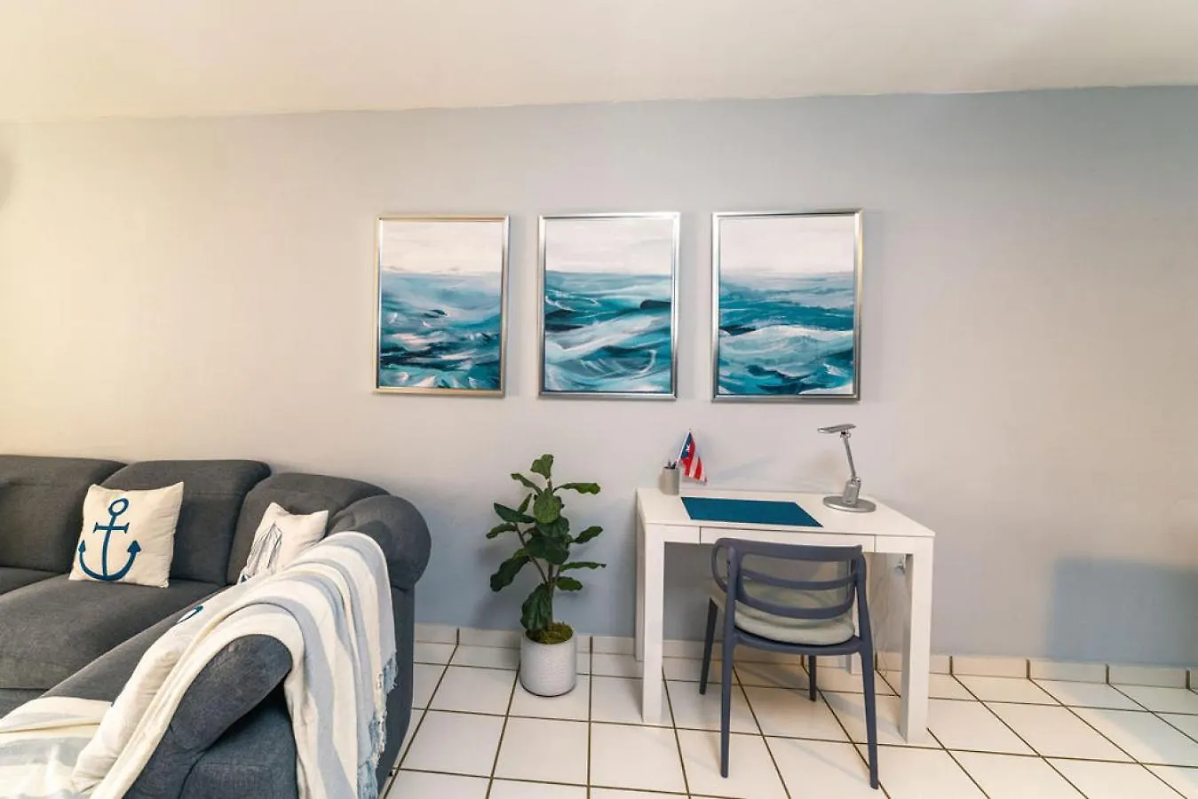 Costa Corcega 1F- Puerta Del Sol Beachfront Escape 린콘 0*,  푸에르토리코