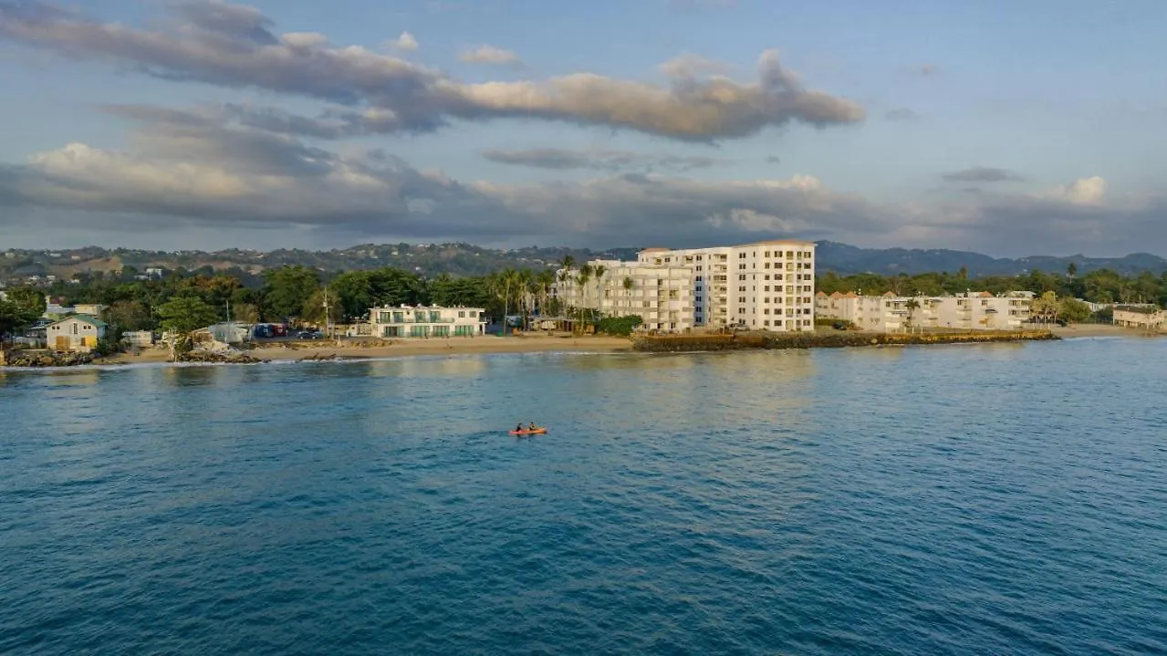 Costa Corcega 1F- Puerta Del Sol Beachfront Escape Rincon